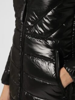 Calvin Klein Steppmantel In Schwarz -Bekleidungsförderung Laden calvin klein steppmantel in schwarz 2