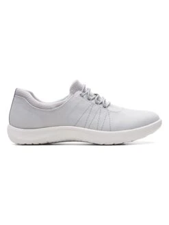 Clarks Slipper In Hellgrau