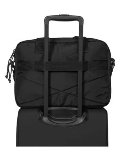 Eastpak Schultertasche "Tomsin" In Schwarz - (B)39 X (H)28 X (T)12 Cm -Bekleidungsförderung Laden eastpak schultertasche tomsin in schwarz b 39 x h 28 x t 12 cm 3
