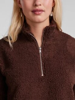 Pieces Fleecepullover "Ferna" In Dunkelbraun -Bekleidungsförderung Laden pieces fleecepullover ferna in dunkelbraun 3